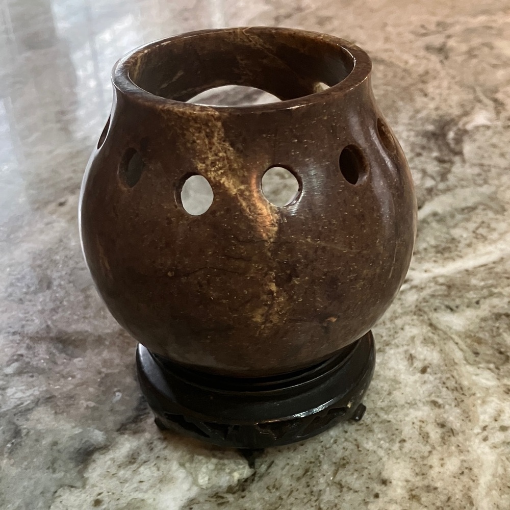 The Body Shop Brown Soapstone Tea light/Votive Holder with Stand